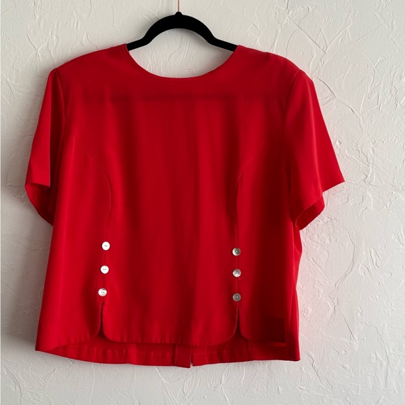 Willow Ridge Vintage Buttoned Top - Picture 1 of 6